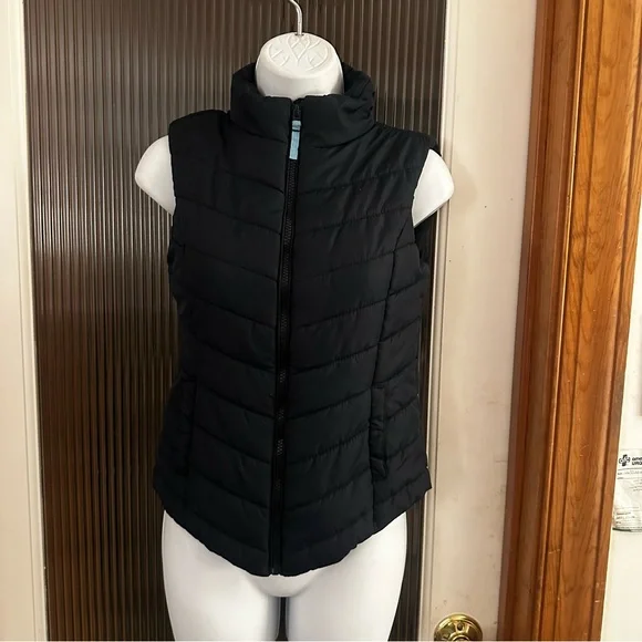 Abercrombie Navy Puffer Vest- size XS - Picture 1 of 7